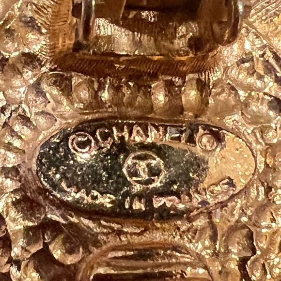 Chanel Vintage Sunburst Red Glass Clip on Earrings - Picture 5 of 7